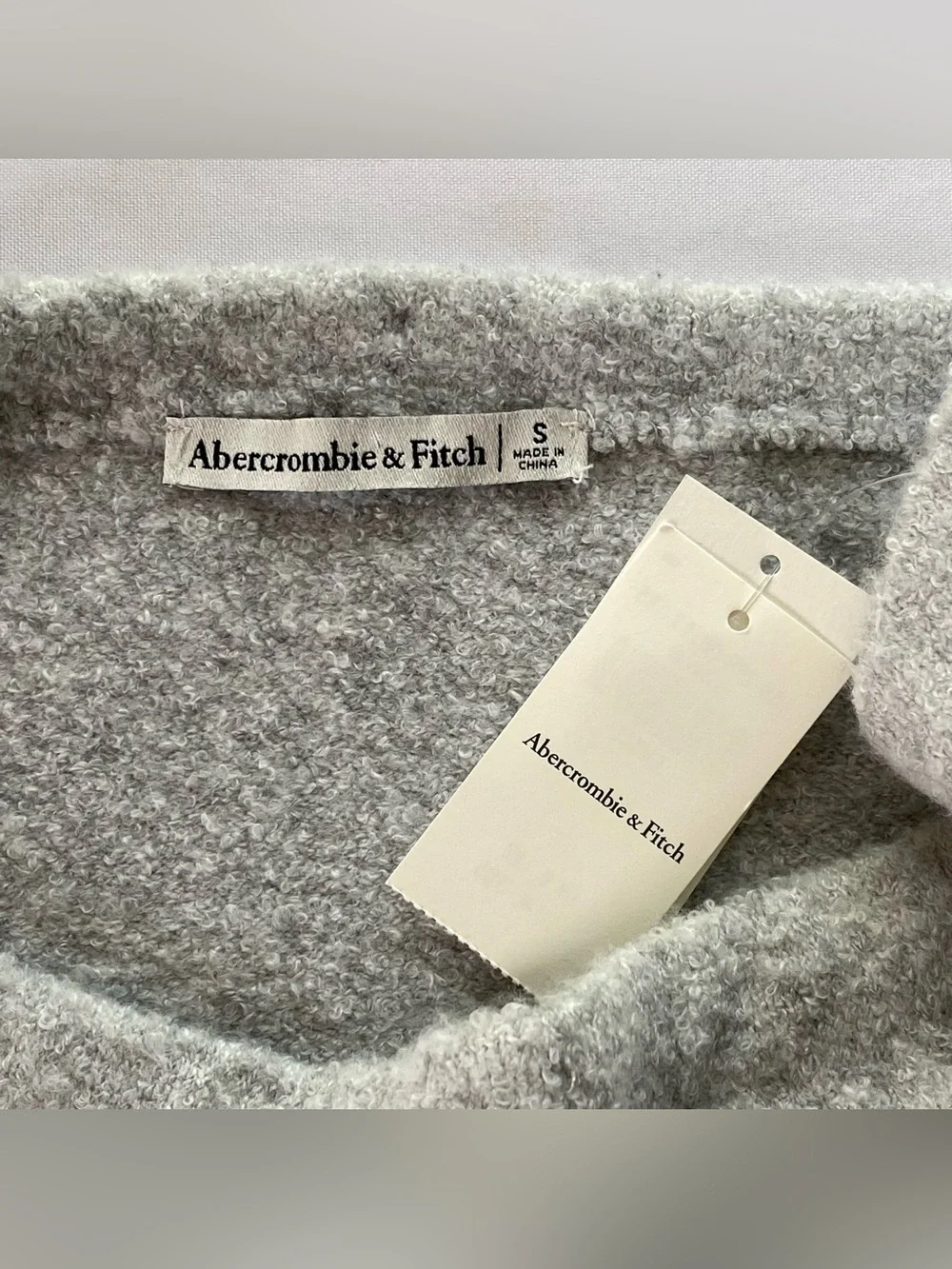 NWT Abercrombie & Fitch Soft Gray Off-the-Shoulder Boucle Knit Maxi Dress Small
